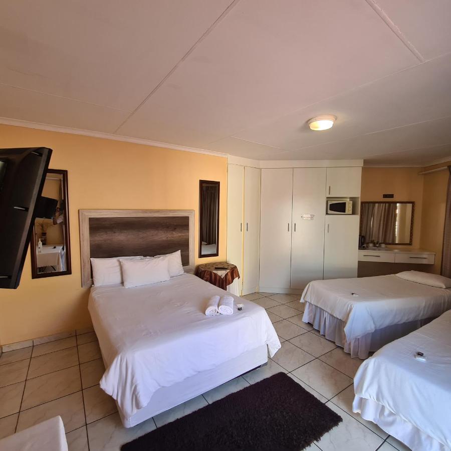Ethen Guesthouse Polokwane Exterior foto
