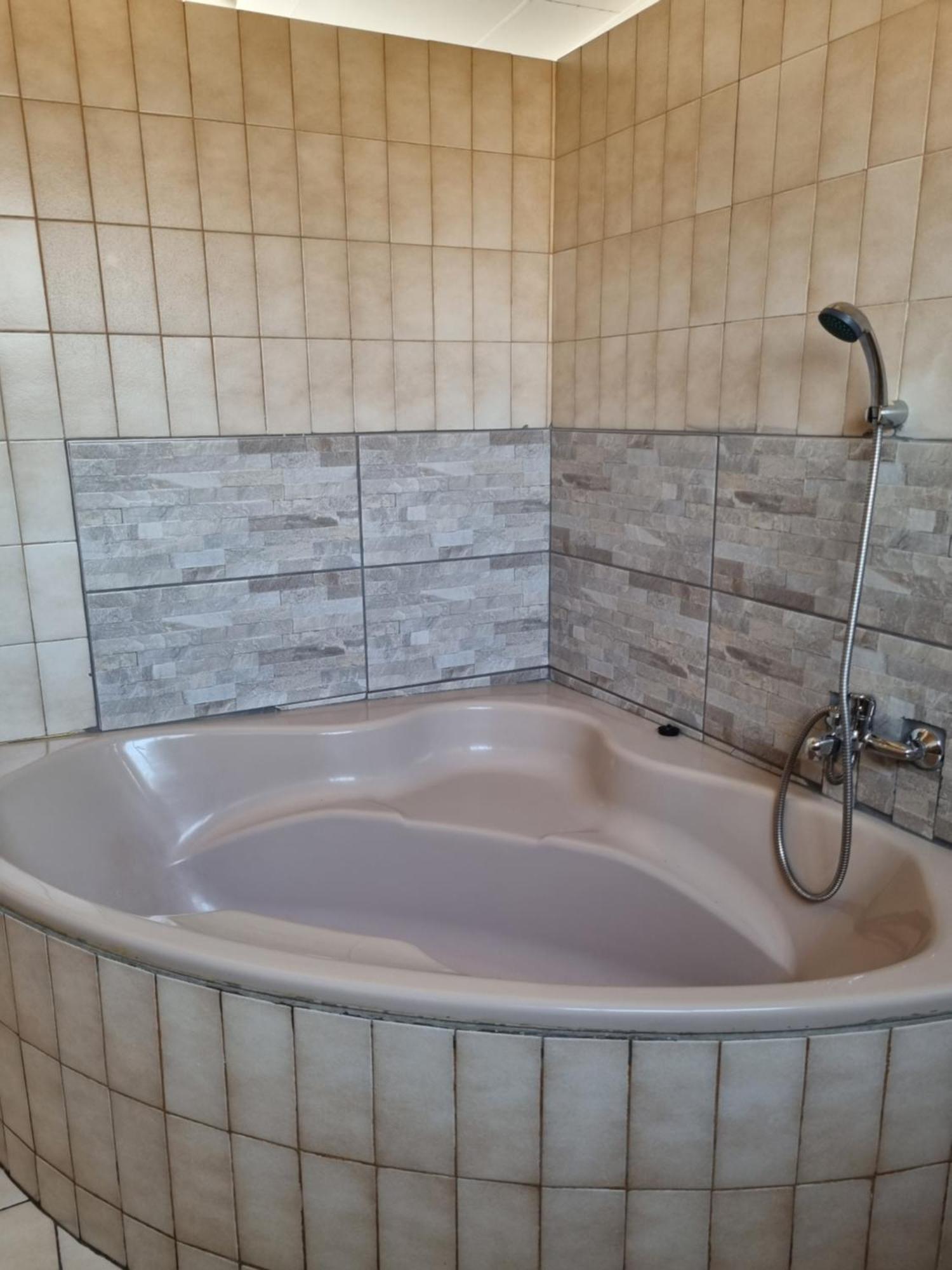 Ethen Guesthouse Polokwane Exterior foto
