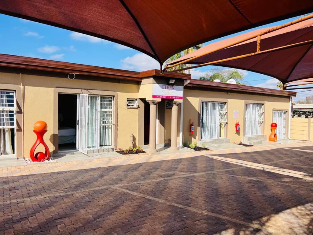 Ethen Guesthouse Polokwane Exterior foto